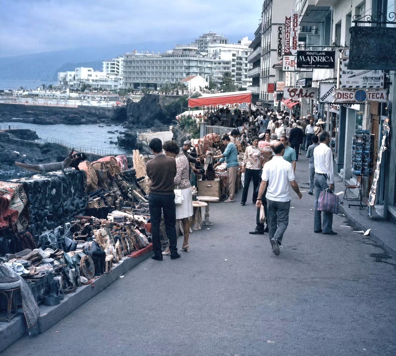 Paseo San Telmo. Puerto de la Cruz. 1972. Tenerife.
