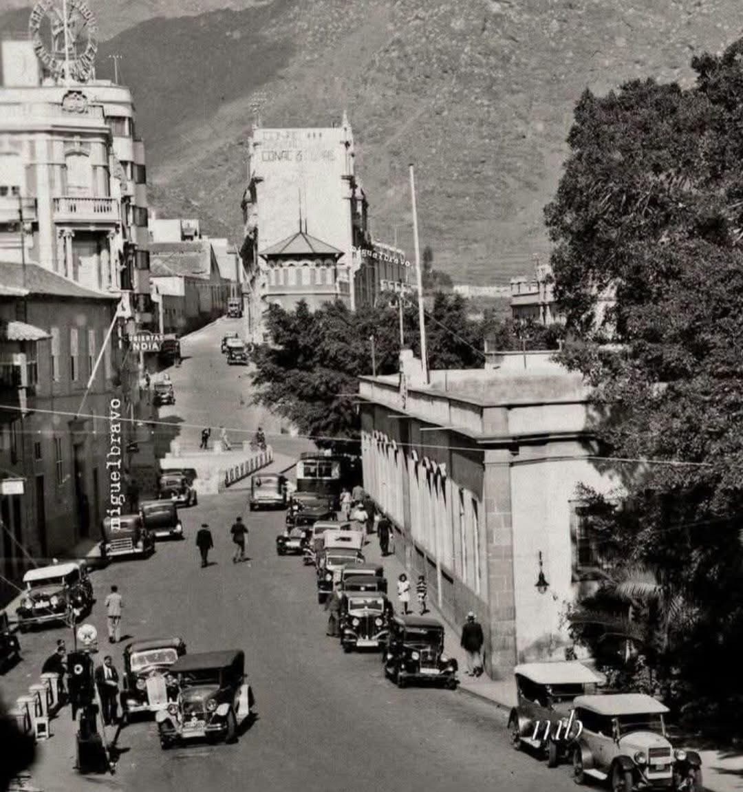 Calle de la Marina. Santa Cruz de Tenerife. C.1924.